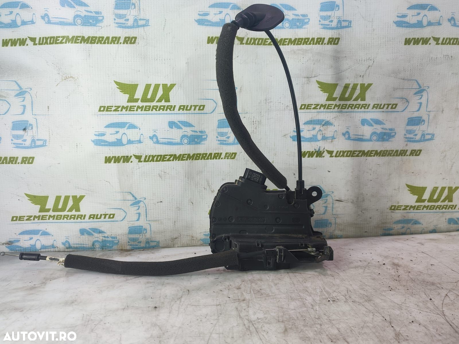 Broasca dreapta spate 825029017R Renault Zoe 1 [2012 - 2020] 5AQ601 - 2