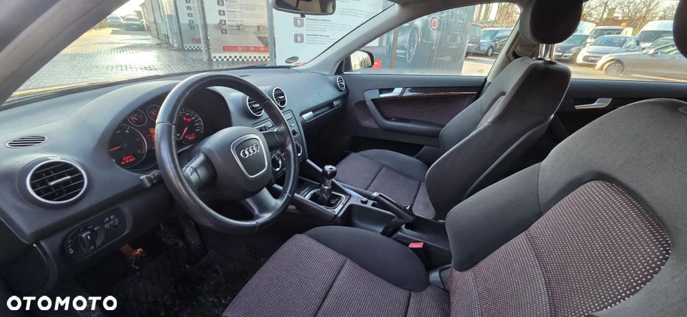 Audi A3 Sportback 2.0 TDI DPF Quattro Attraction - 30