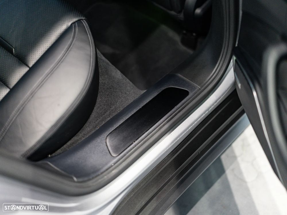 Porsche Panamera Sport Turismo 4 E-Hybrid Platinum Edition - 45