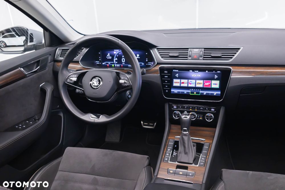 Skoda Superb 2.0 TDI 4x4 DSG Scout - 21