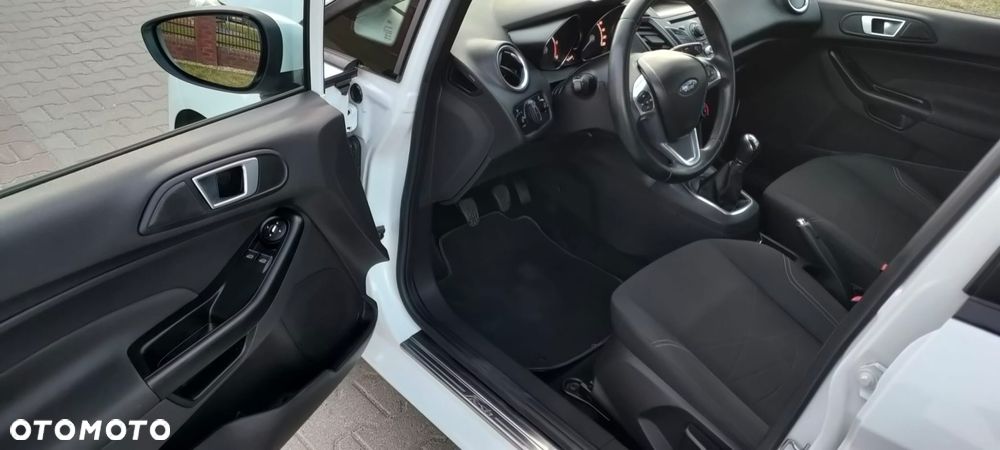 Ford Fiesta 1.6 TDCi SYNC Edition - 12