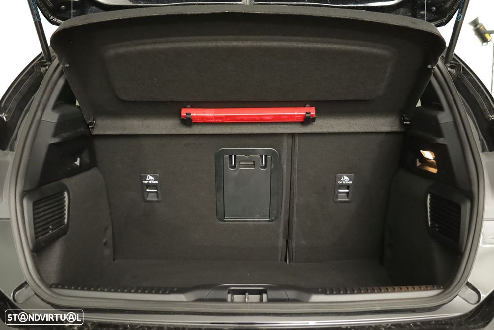 Ford Focus 1.0 EcoBoost MHEV ST-Line X - 20