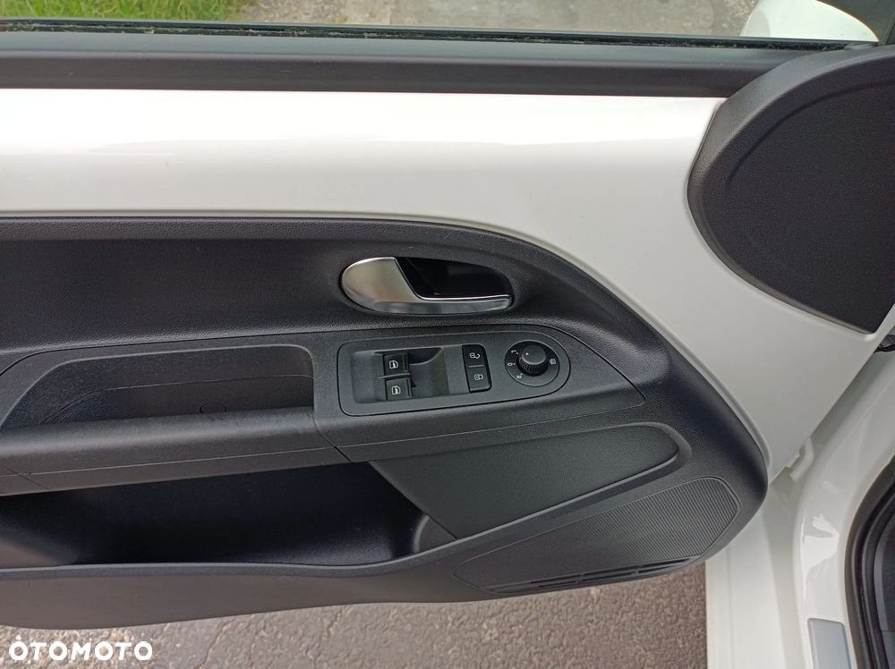 Volkswagen up! club - 22