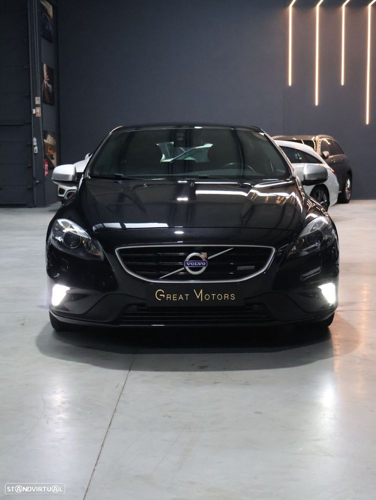 Volvo V40 D2 R Design - 11
