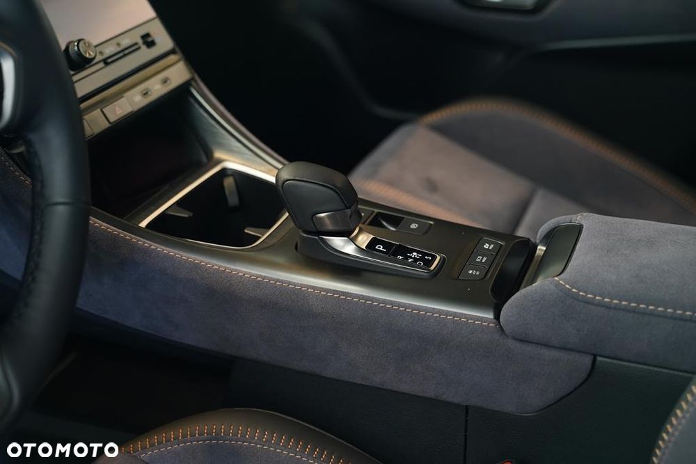 Lexus LBX 1.5 Hybrid Cool - 22