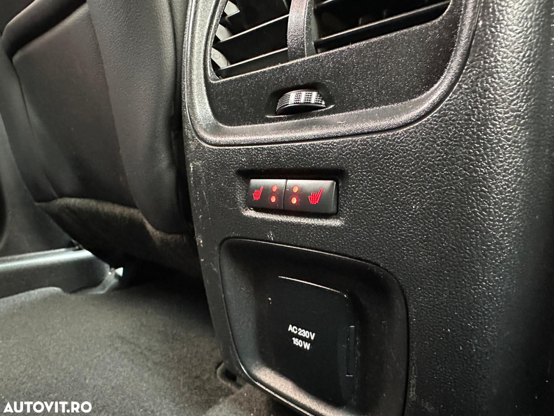 Ford Kuga - 26