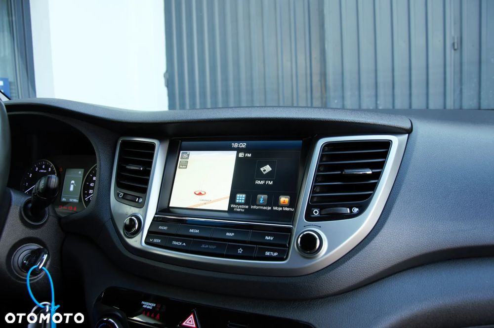 Hyundai Tucson 1.6 GDI BlueDrive GO 2WD - 11