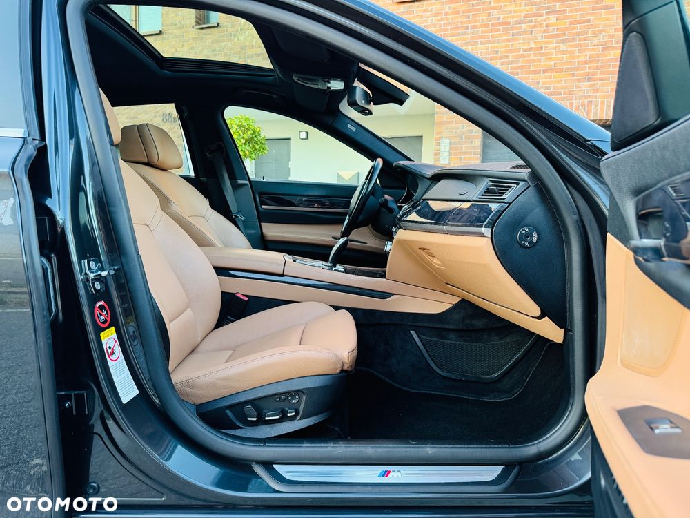 BMW Seria 7 740i - 10