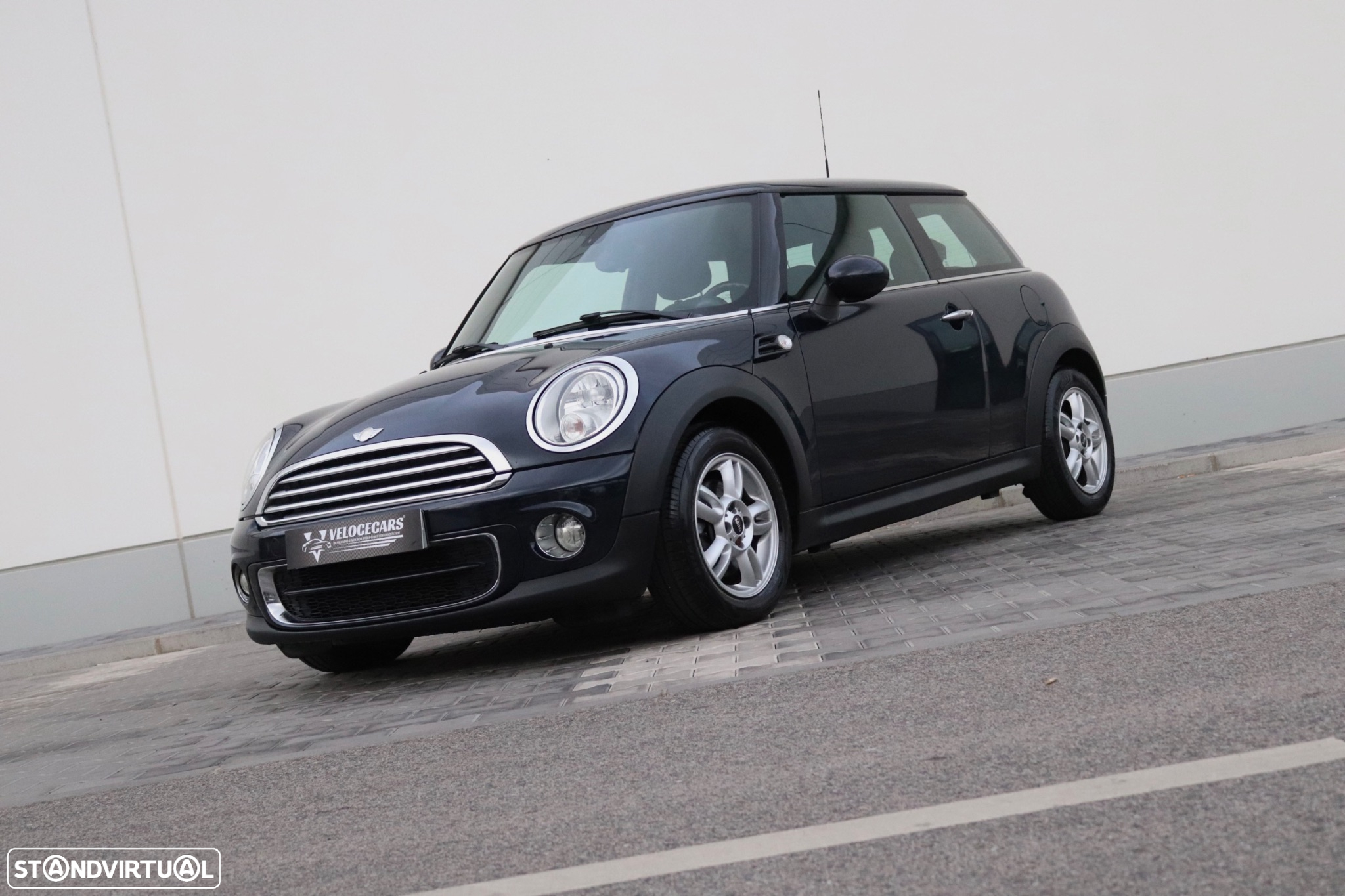 MINI 3 Portas One D - 11