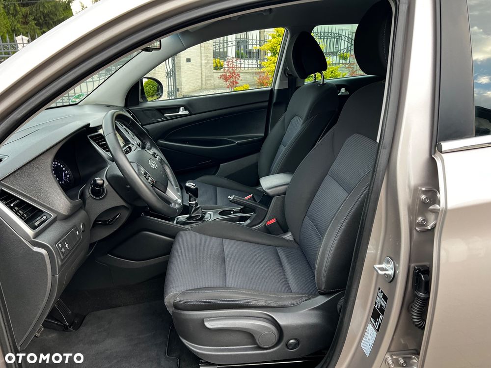 Hyundai Tucson blue 1.6 GDi 2WD Navi - 17