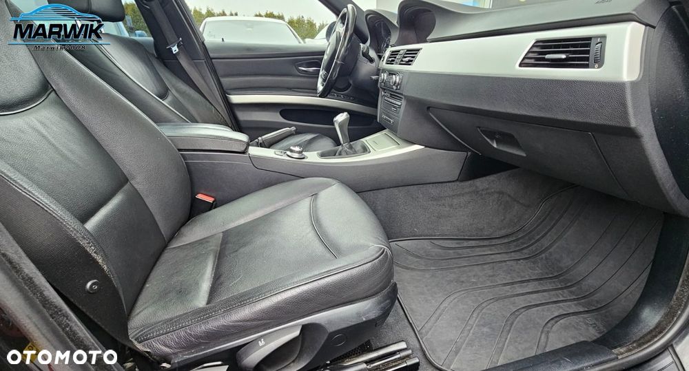 BMW Seria 3 - 36