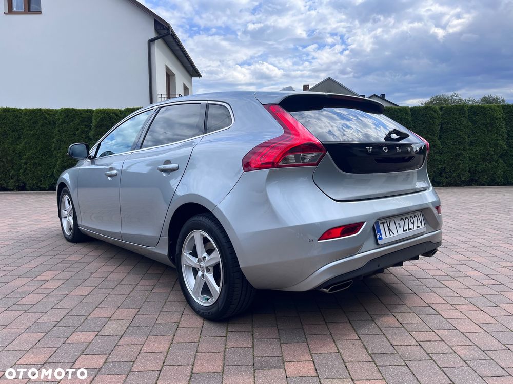 Volvo V40 D2 You - 3