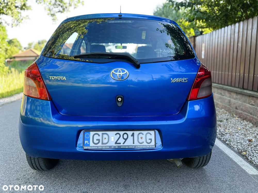 Toyota Yaris - 23