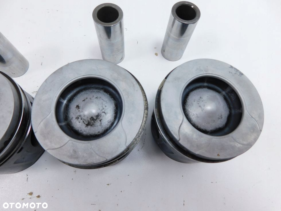 Tłok tłoki 2.0 HDI TDCI EURO 5 Ford Peugeot Citroen C5 3008 5008 508 Focus - 4