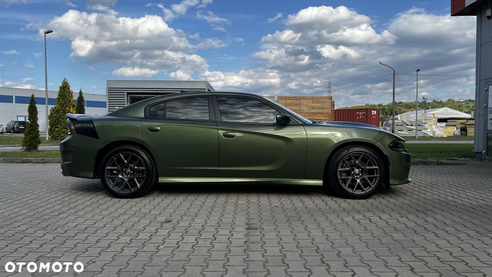Dodge Charger 5.7 R/T Daytona - 3