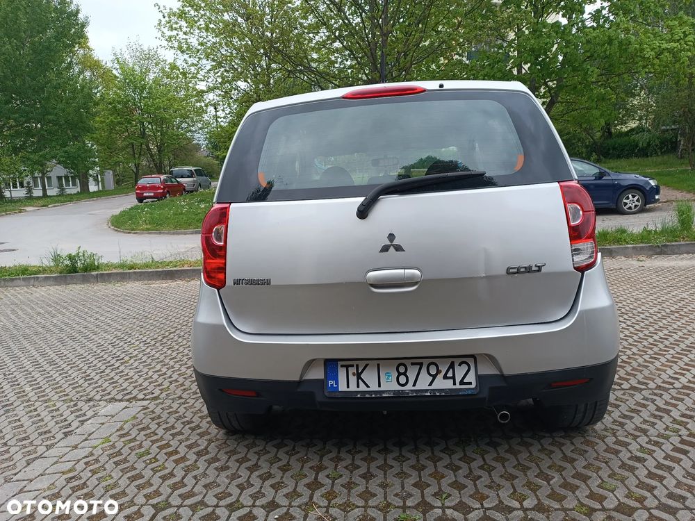 Mitsubishi Colt 1.3 Inform - 11