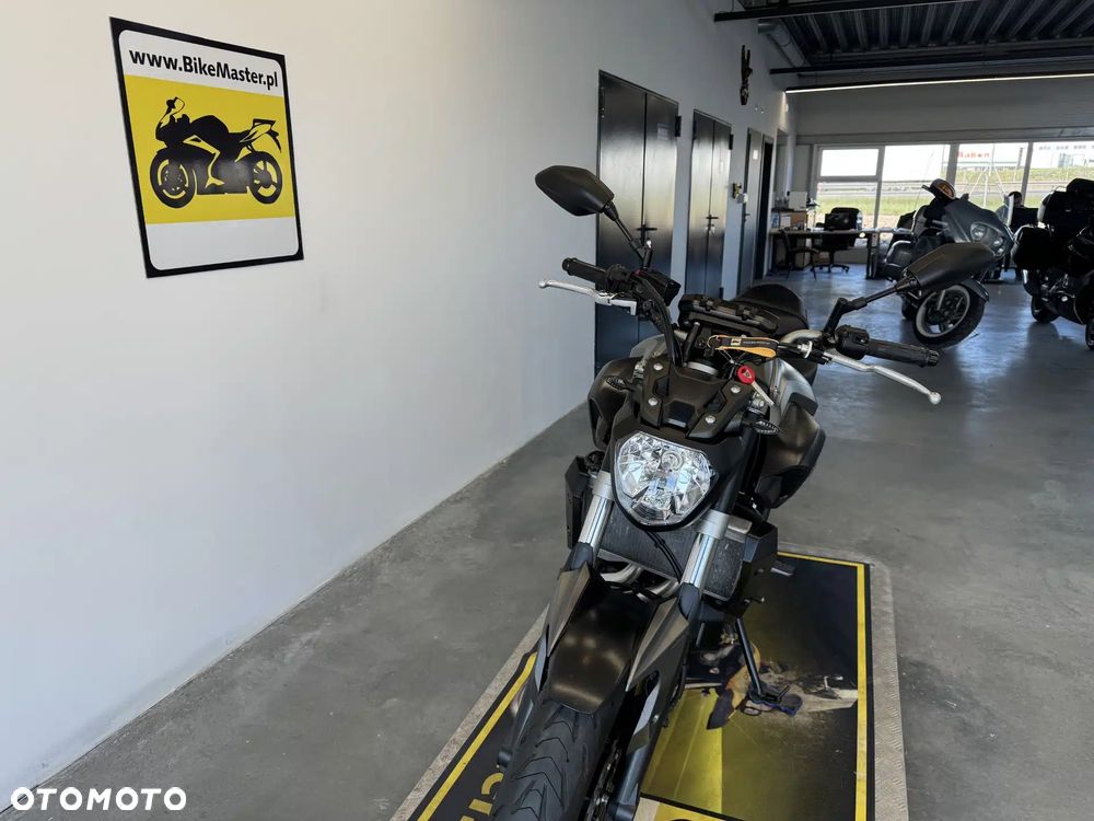 Yamaha MT - 32