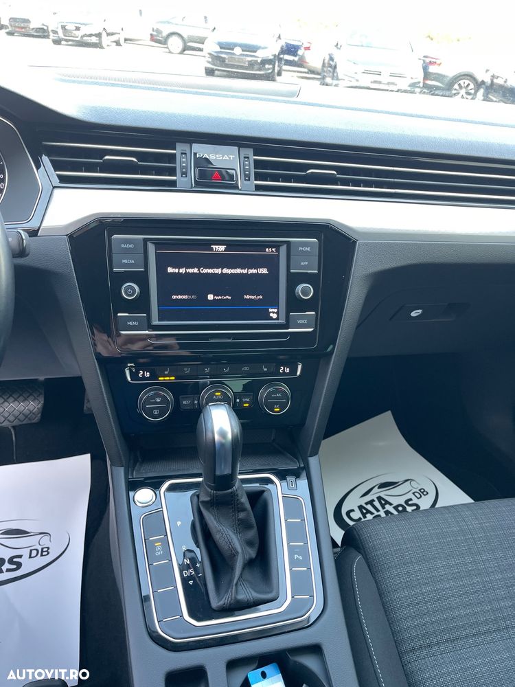 Volkswagen Passat - 35