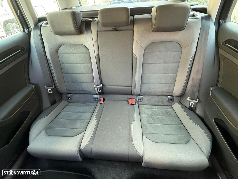 VW Golf Variant 1.6 TDi Highline DSG - 46