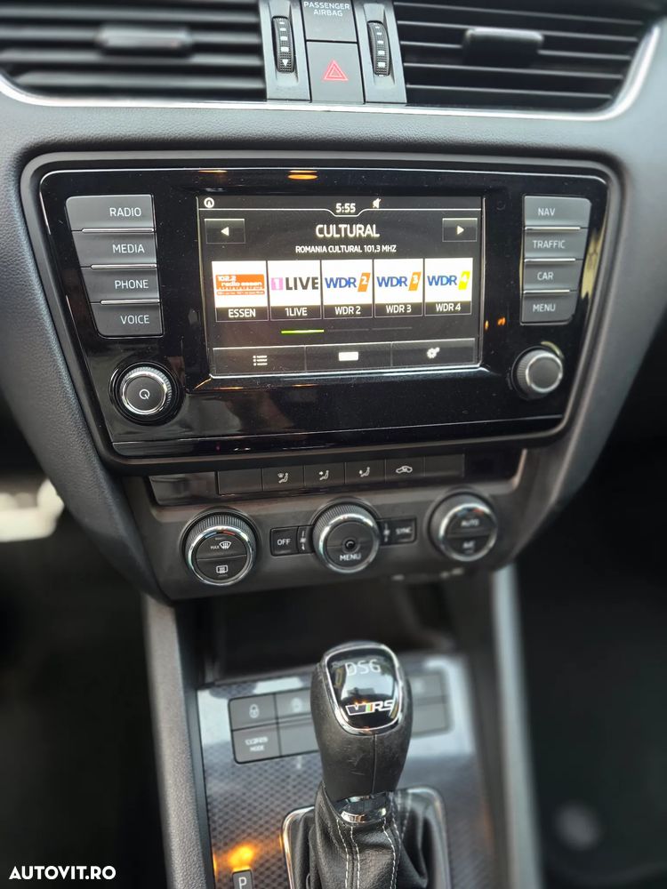 Skoda Octavia 2.0 TDI DSG RS - 11