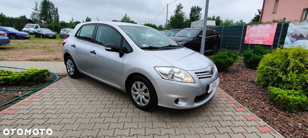 Toyota Auris 1.4 D-4D Terra - 4