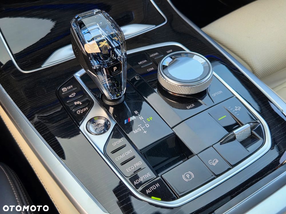 BMW X7 - 11