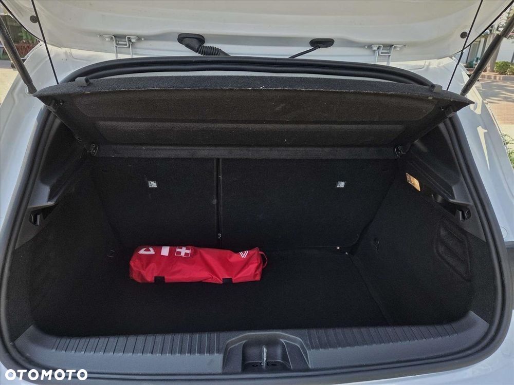 Renault Clio - 10