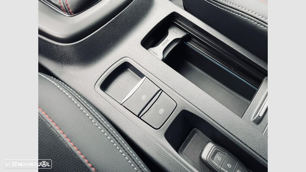 Ford Focus 1.0 EcoBoost MHEV ST-Line X - 14