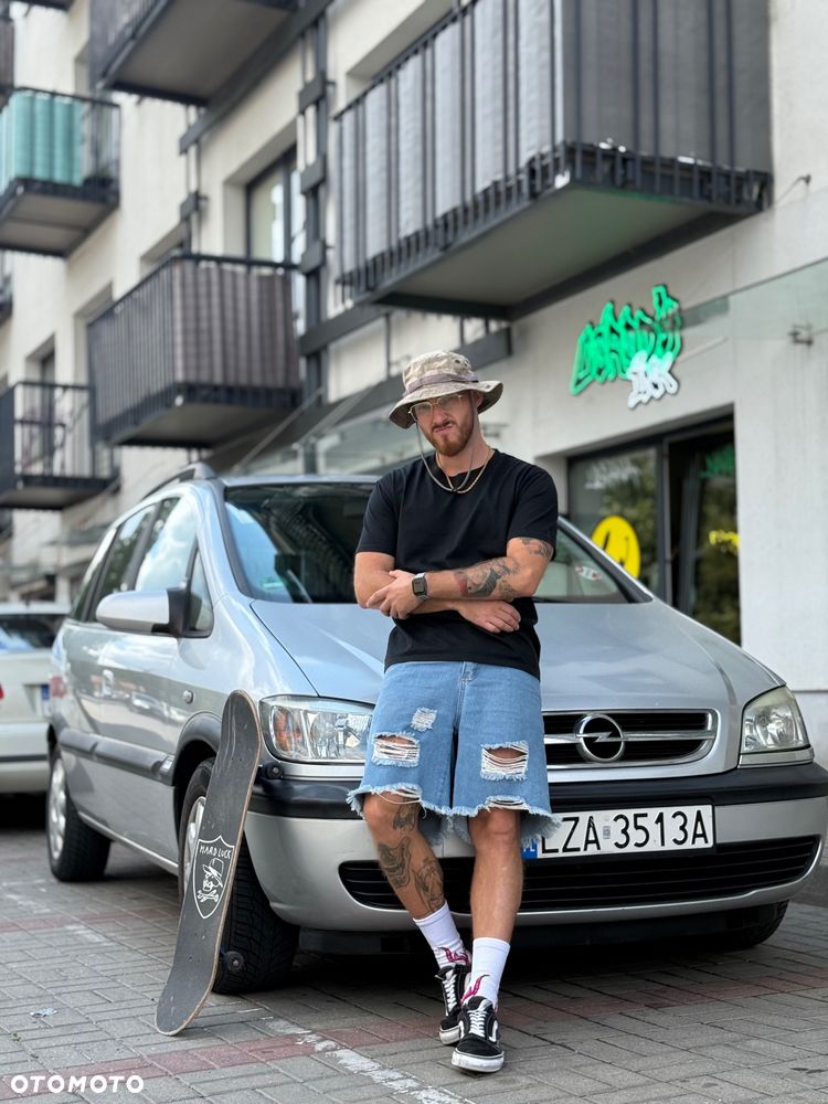 Opel Zafira - 1