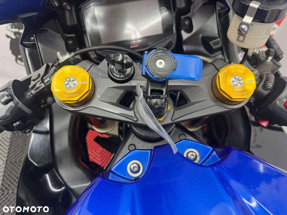 Suzuki GSX-R - 24