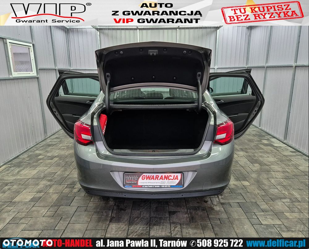 Opel Astra 1.6 Executive EU6 - 9