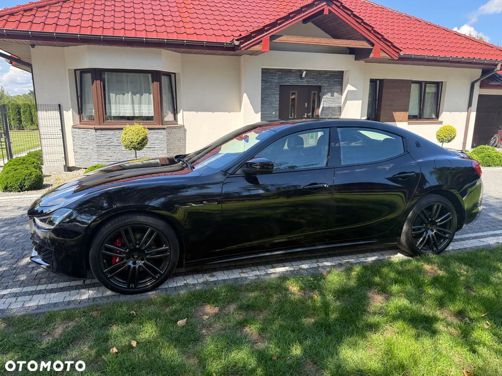 Maserati Ghibli GranSport - 14