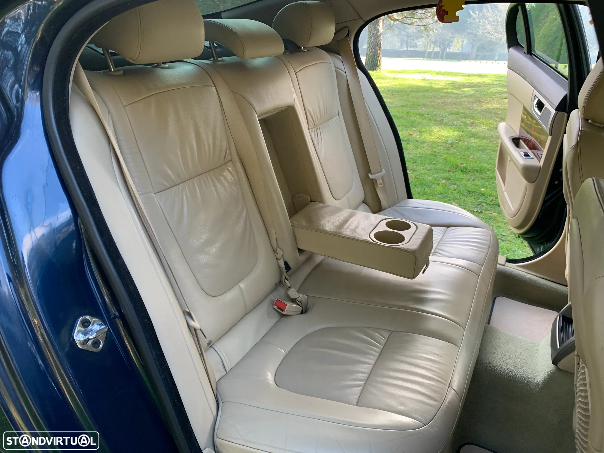 Jaguar XF 3.0 D V6 Premium Luxury - 30