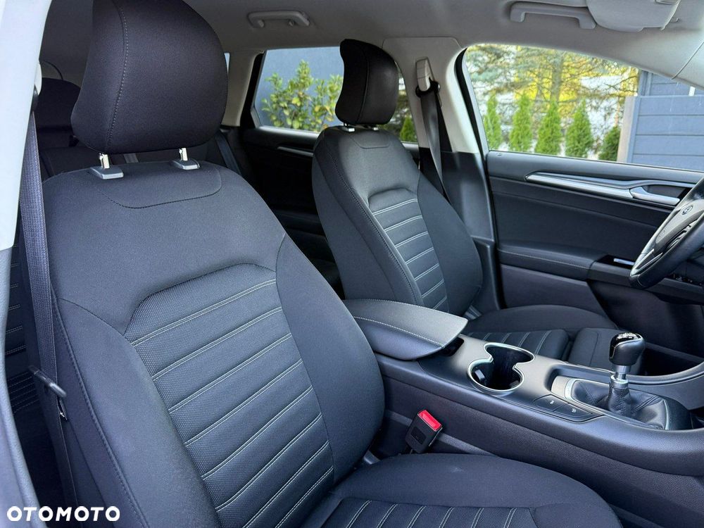 Ford Mondeo - 12
