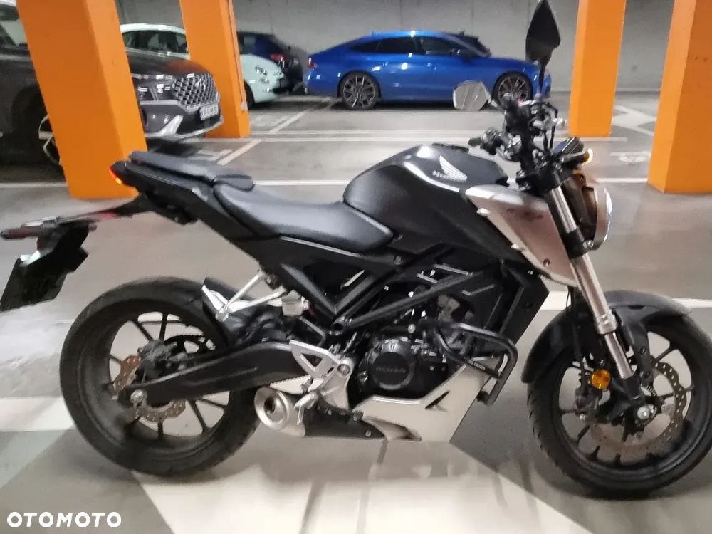 Honda CB - 1