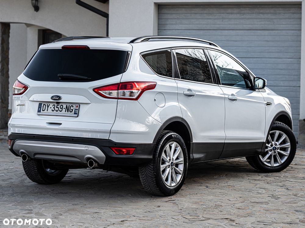 Ford Kuga 2.0 TDCi 2x4 Titanium - 22