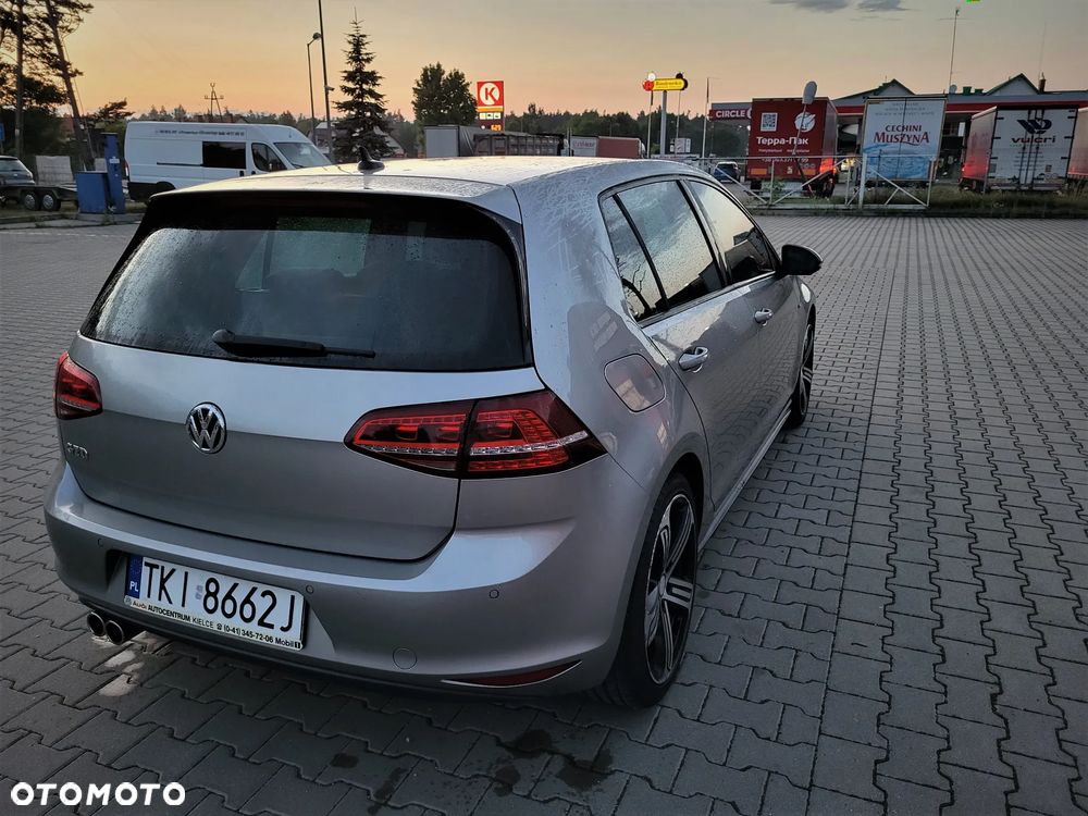 Volkswagen Golf VII 2.0 TDI BMT GTD - 12