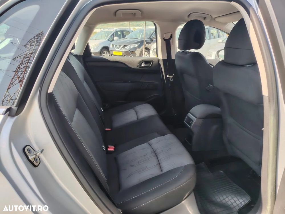 Citroën C4 HDi 90 Attraction - 10