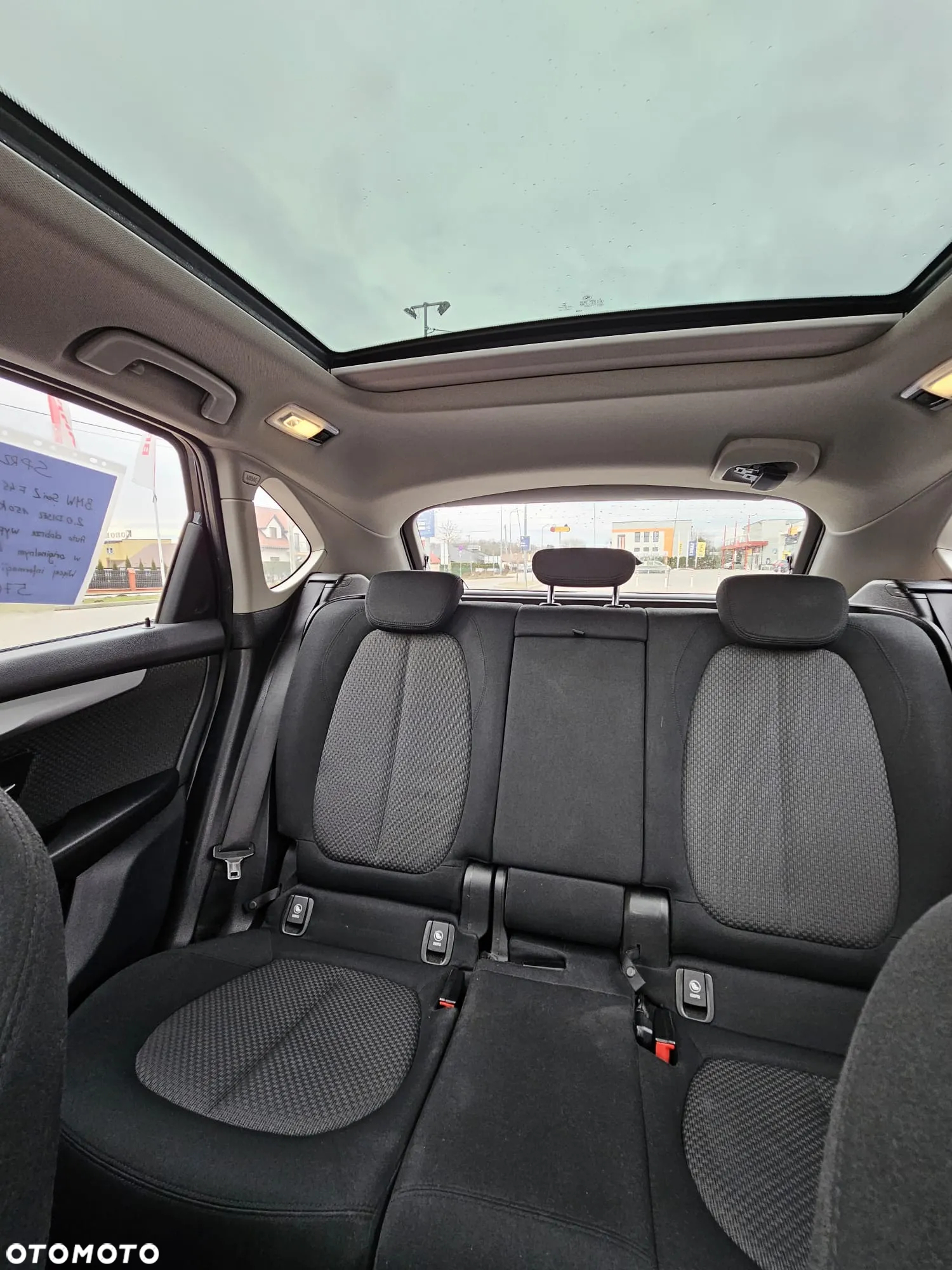 BMW Seria 2 218d - 6