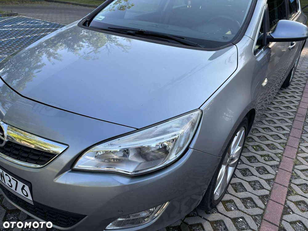 Opel Astra 1.7 CDTI Cosmo - 9