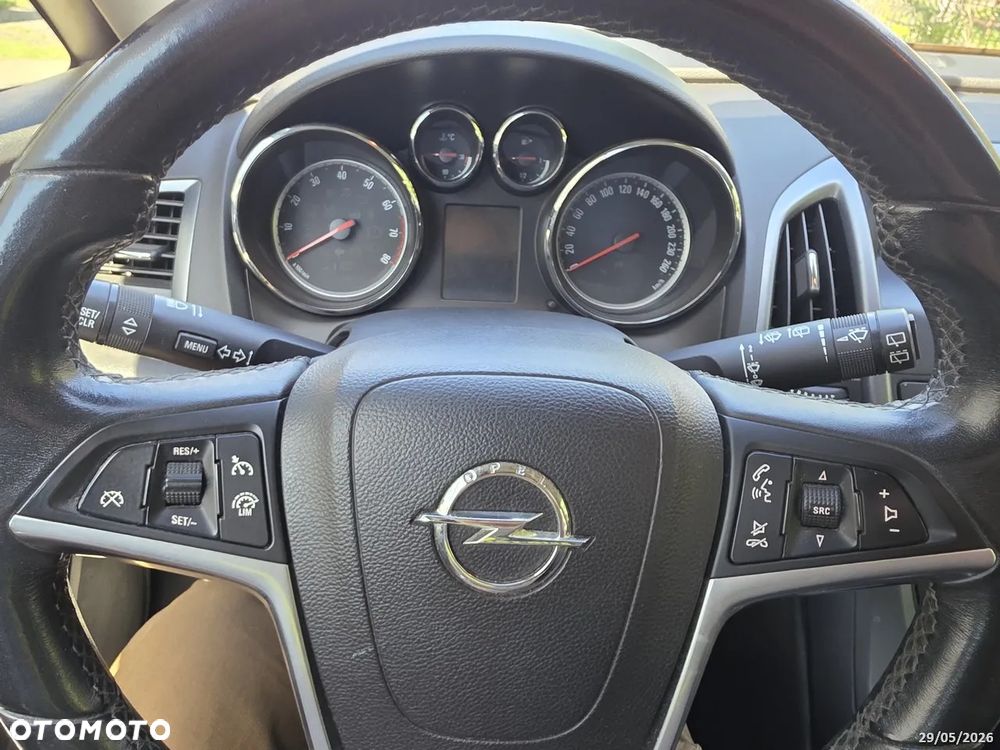 Opel Astra 1.4 T Enjoy - 9