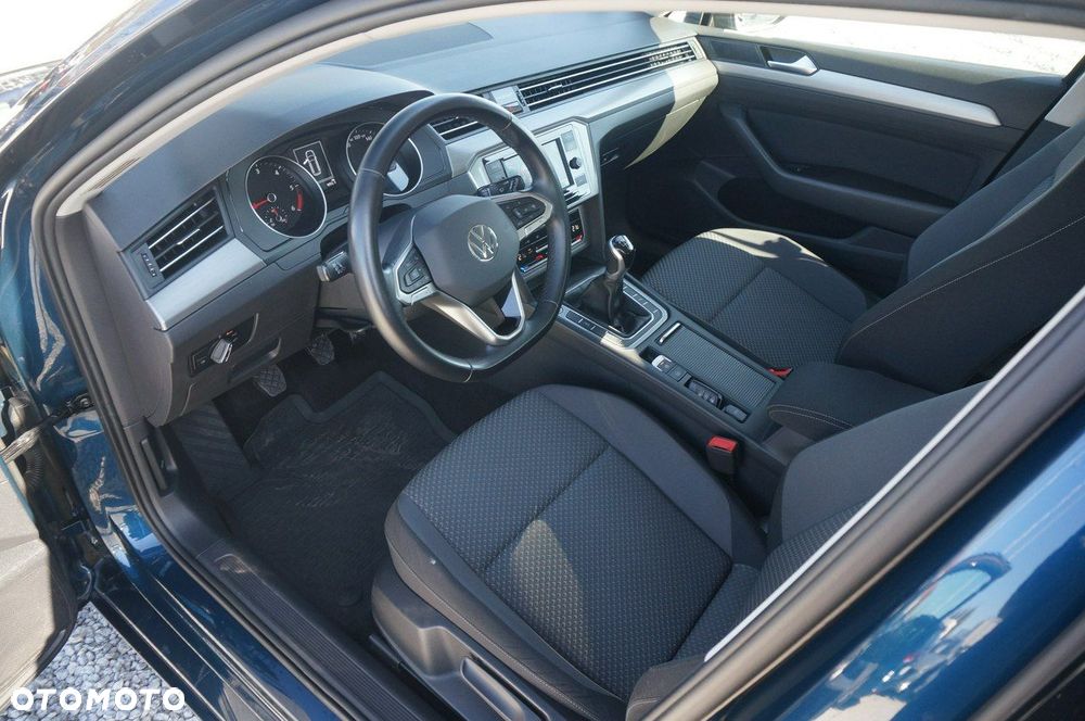 Volkswagen Passat Variant 2.0 TDI EVO Essence - 20