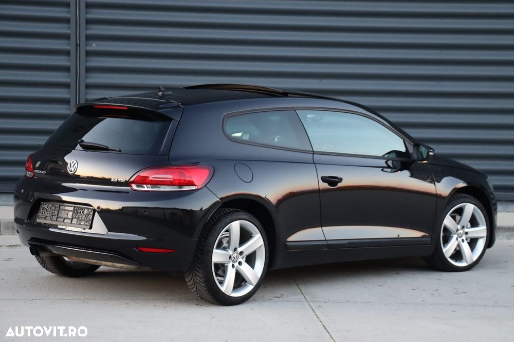 Volkswagen Scirocco 2.0 TDI DPF DSG - 5