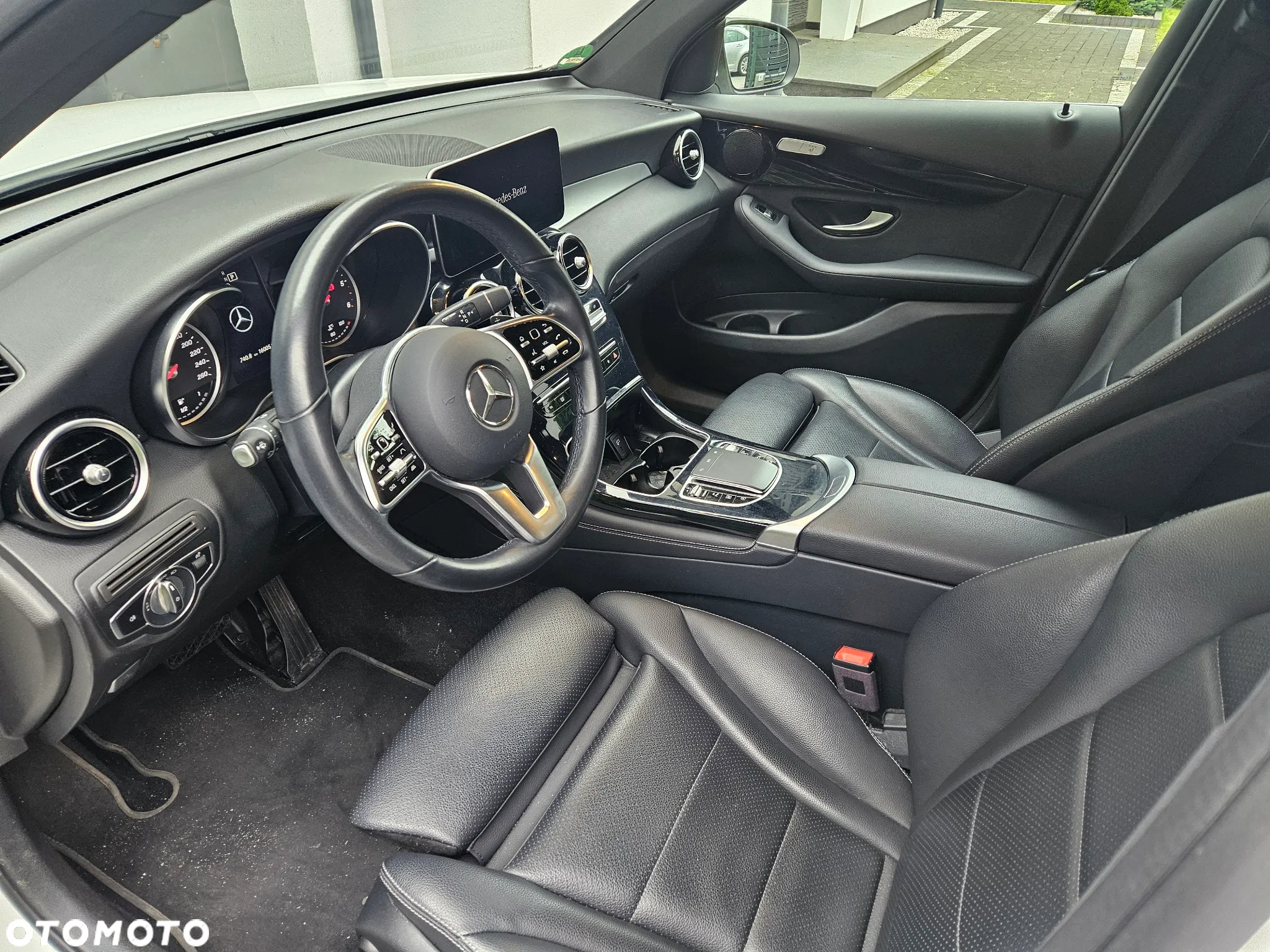 Mercedes-Benz GLC 220 d 4Matic 9G-TRONIC - 9