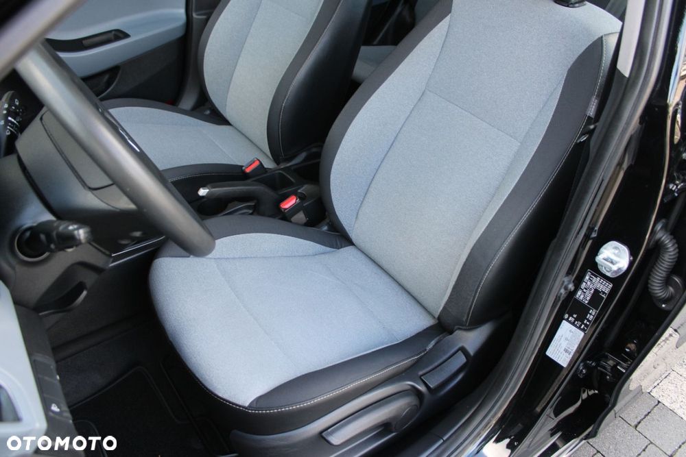 Hyundai i20 - 17