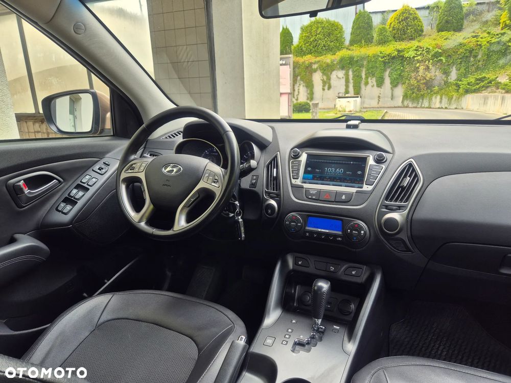 Hyundai ix35 2.0 CRDi 4WD Automatik Fifa World Cup Gold Edition - 15