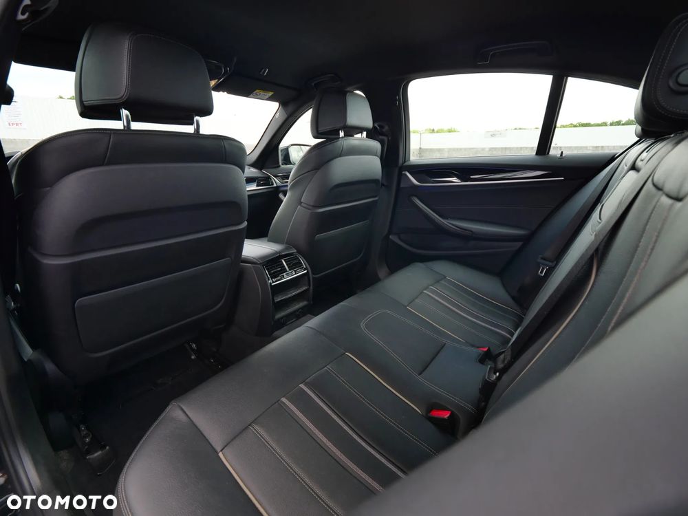 BMW Seria 5 530i xDrive M Sport sport - 29