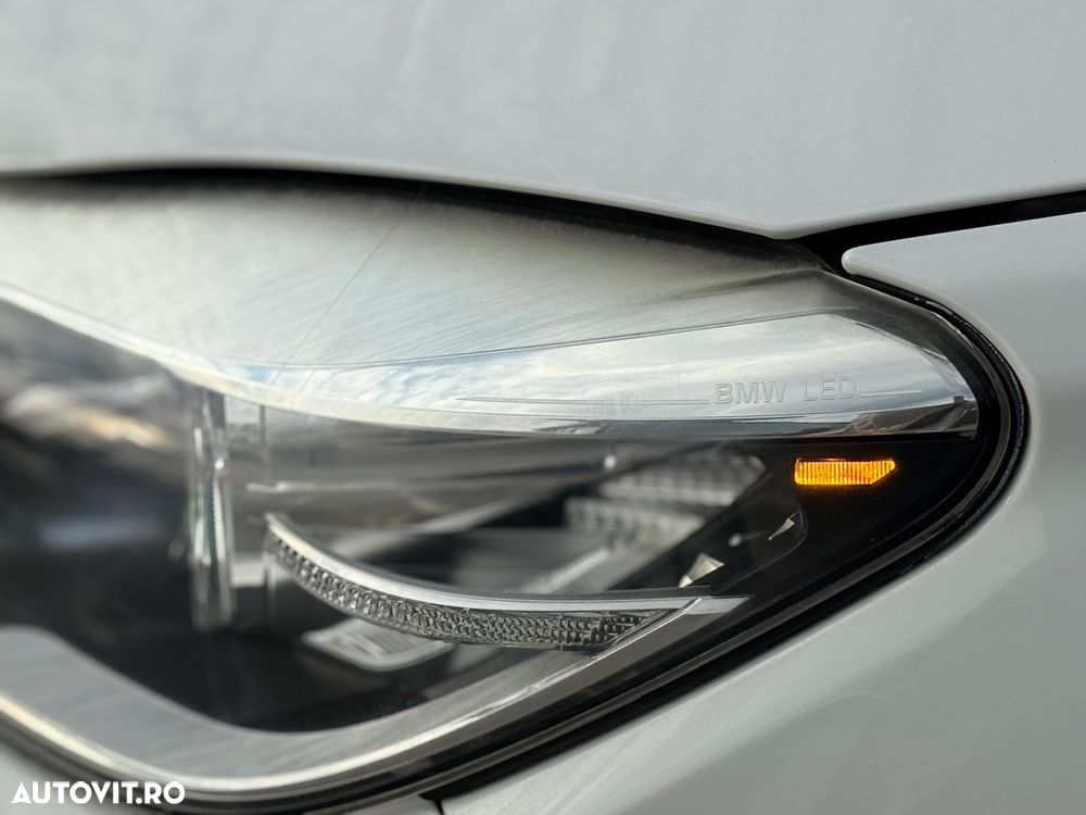 BMW Seria 7 740Li - 28
