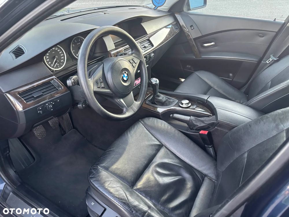 BMW Seria 5 525i - 10