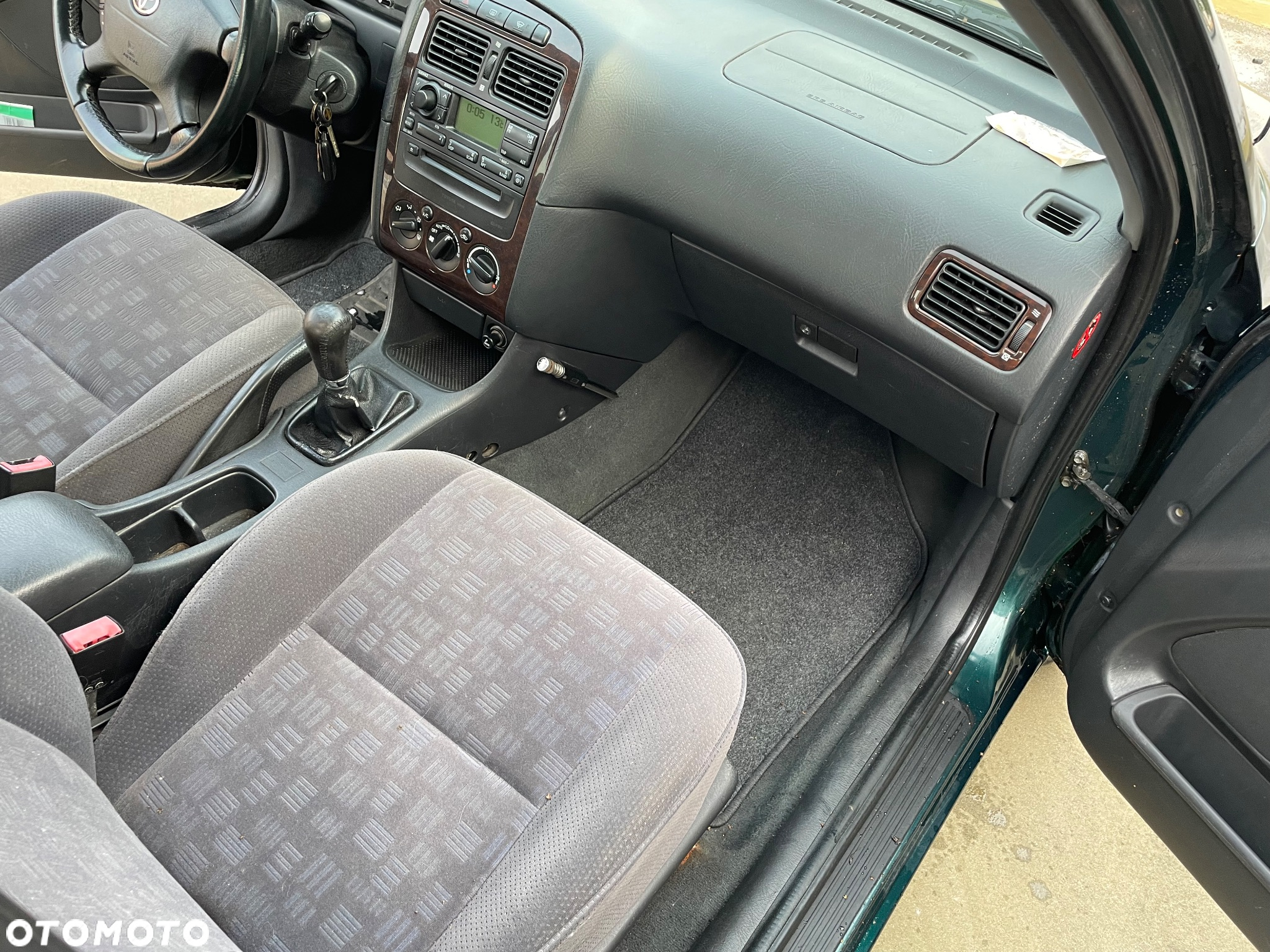Toyota Avensis 2.0 VVT-i Sol - 10